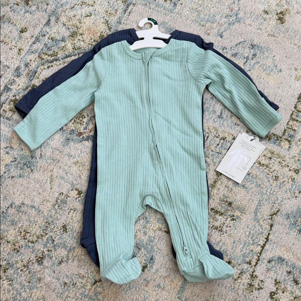 Cloud Island Mint and Navy Kids Footies